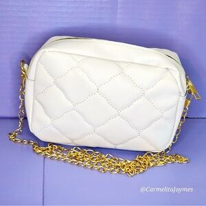 White And Gold Quilted Diamond Pattern 👜 Crossbody Gold Chain Purse NEW